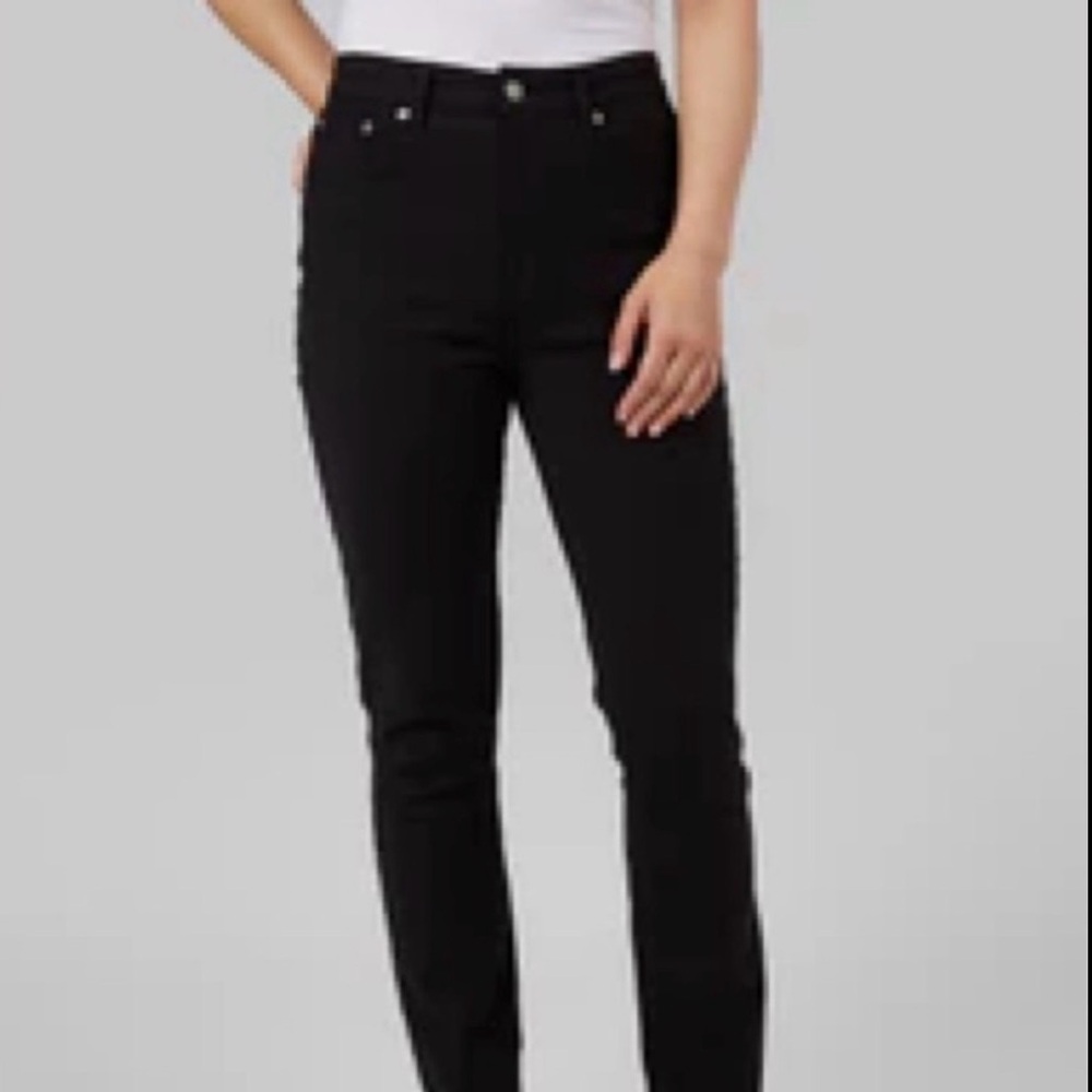 WOMEN'S STRETCH COMFORT SLIM "SWEATPANT" JEAN - BLACK / 10m 
Brand New!  Tags.